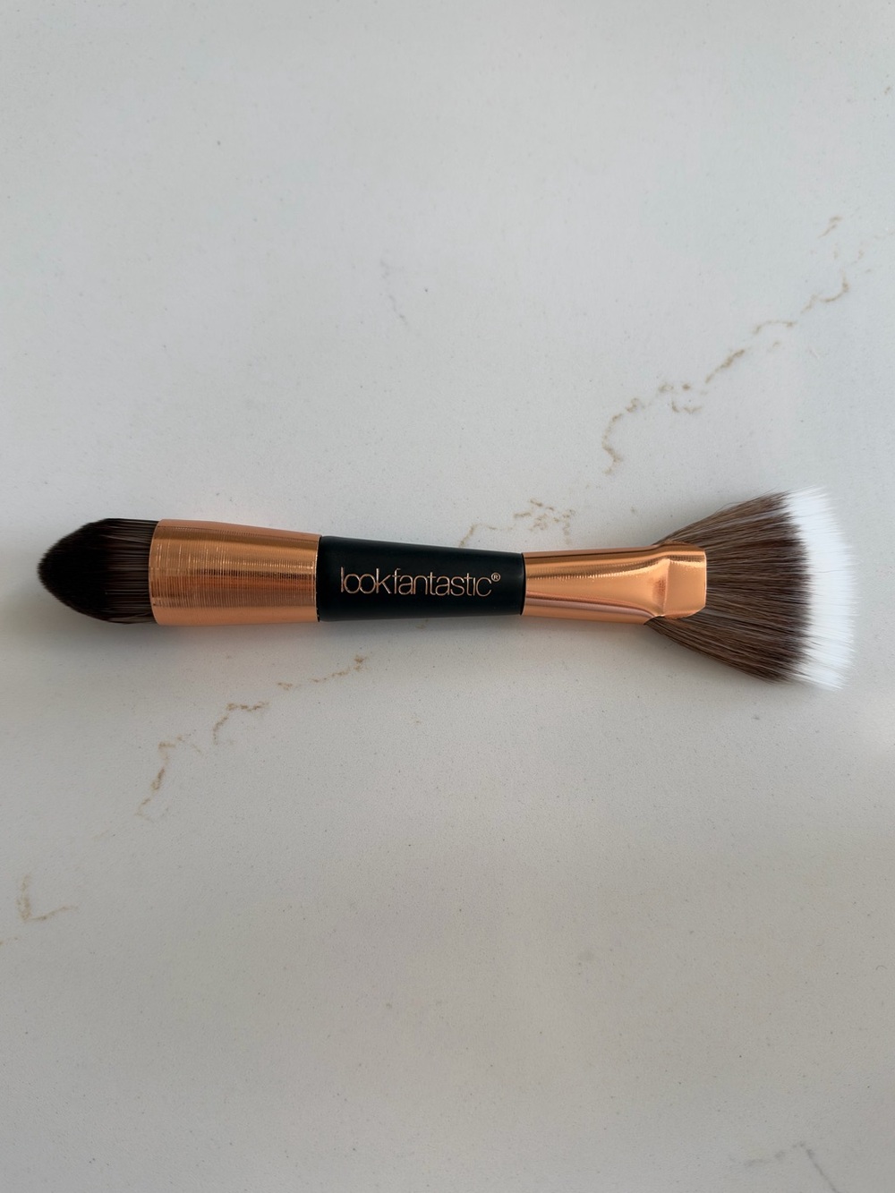 Lookfantastic Limited Edition Dual-Ended Fan & Sculpting Makeup Brush Rose Gold